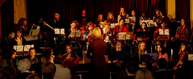 Big-Band im "Brakula"