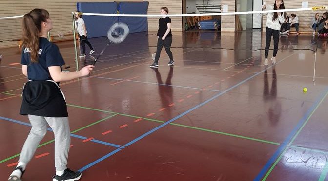 Spannendes Badminton-turnier der 9. Klassen